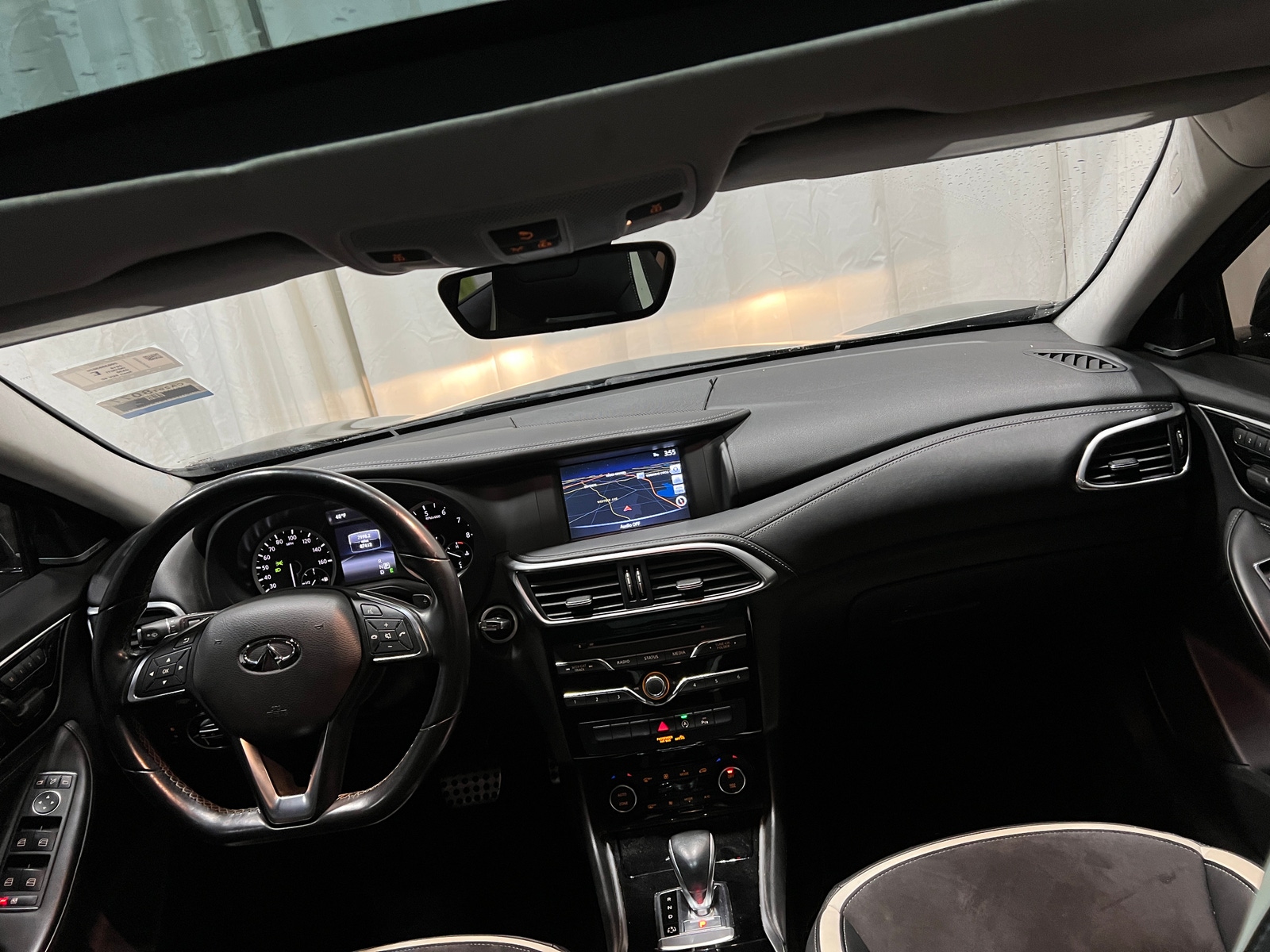 Thumbnail: 2018 INFINITI QX30 - 2