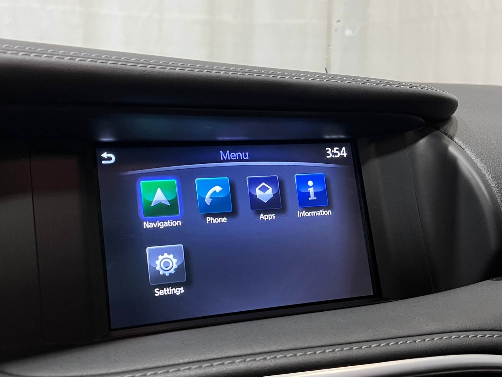 Thumbnail: 2018 INFINITI QX30 - 3