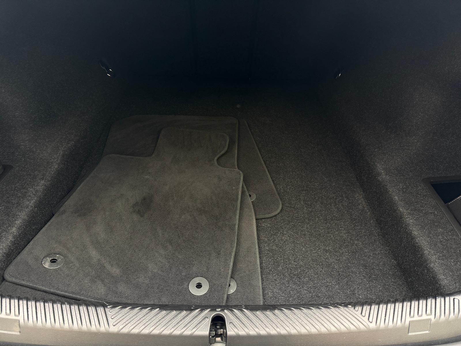 Thumbnail: 2025 BMW 5 Series - 6