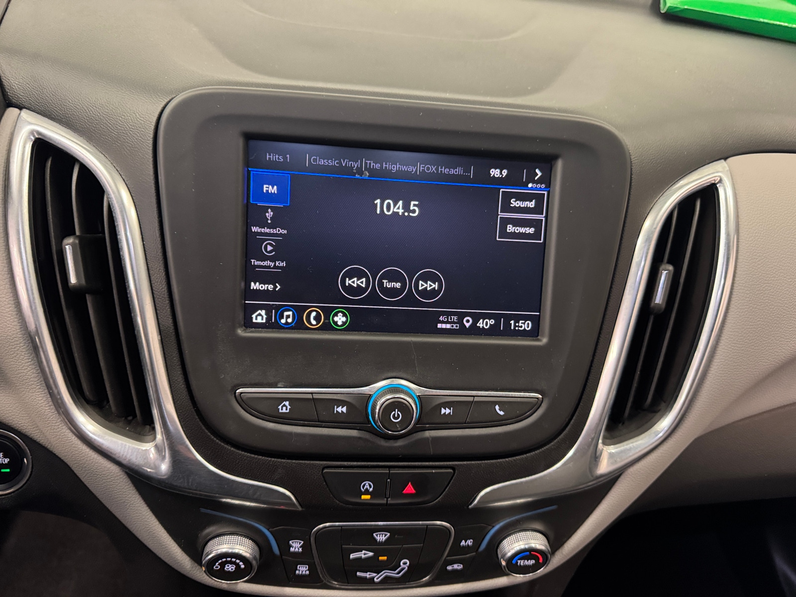 Thumbnail: 2022 Chevrolet Equinox - 4