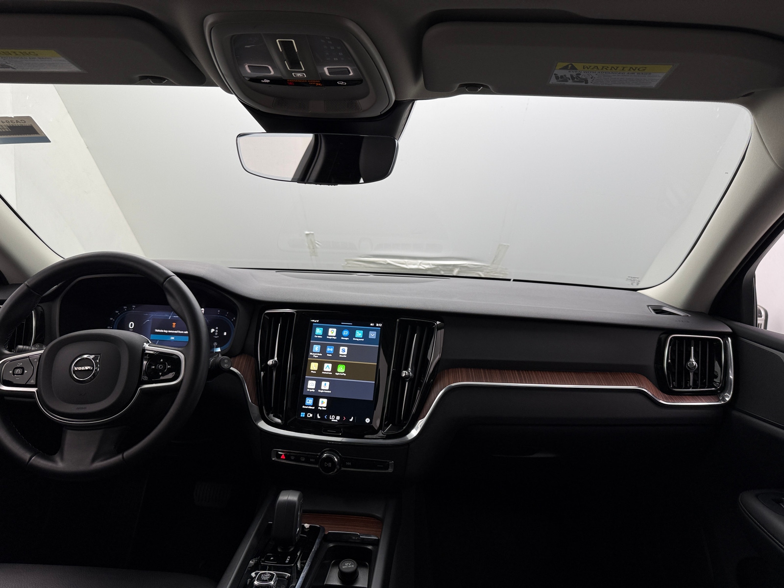 Thumbnail: 2025 Volvo V60 - 2