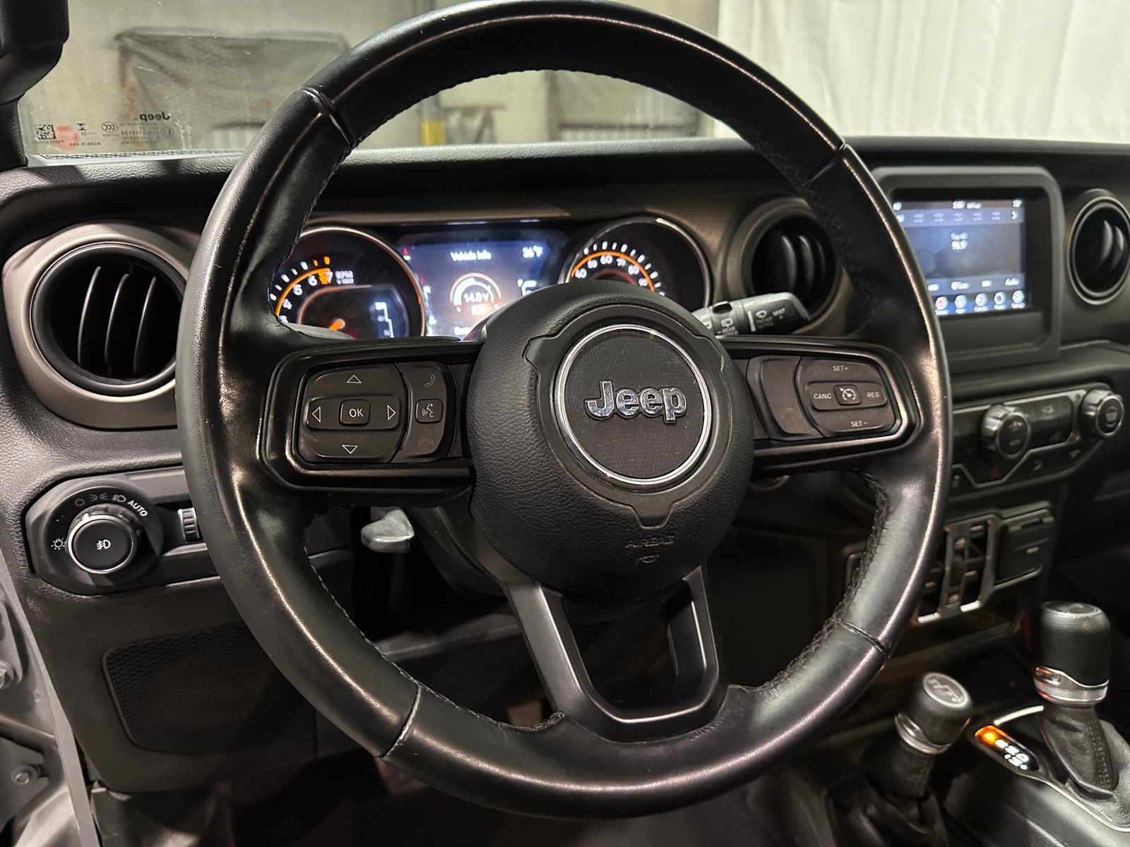 Thumbnail: 2021 Jeep Wrangler - 5