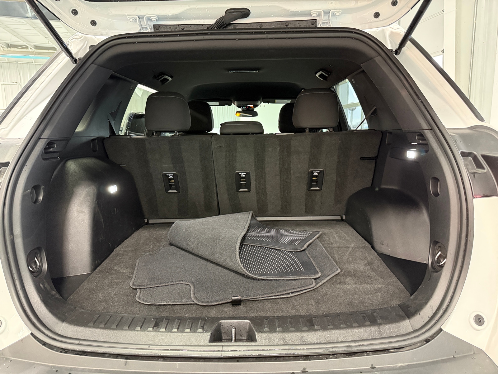 Thumbnail: 2025 Chevrolet Equinox - 7