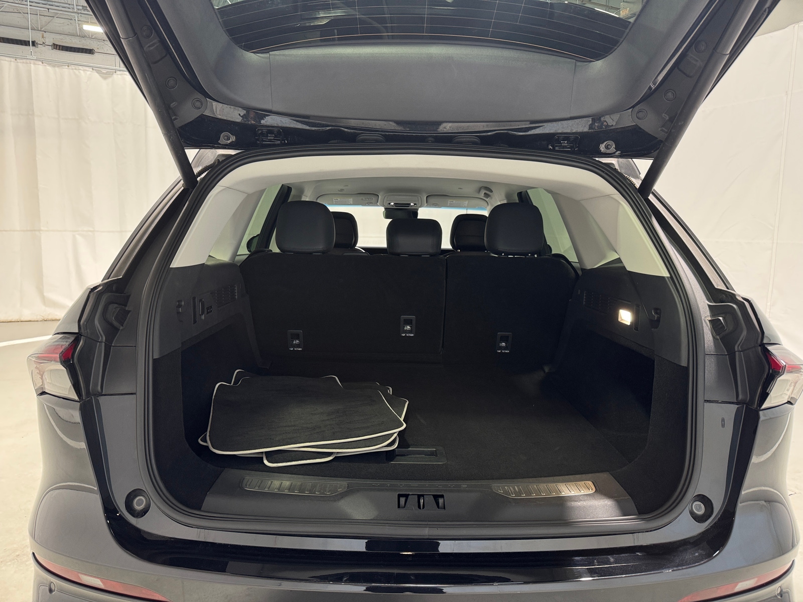 Thumbnail: 2024 Lincoln Nautilus - 6