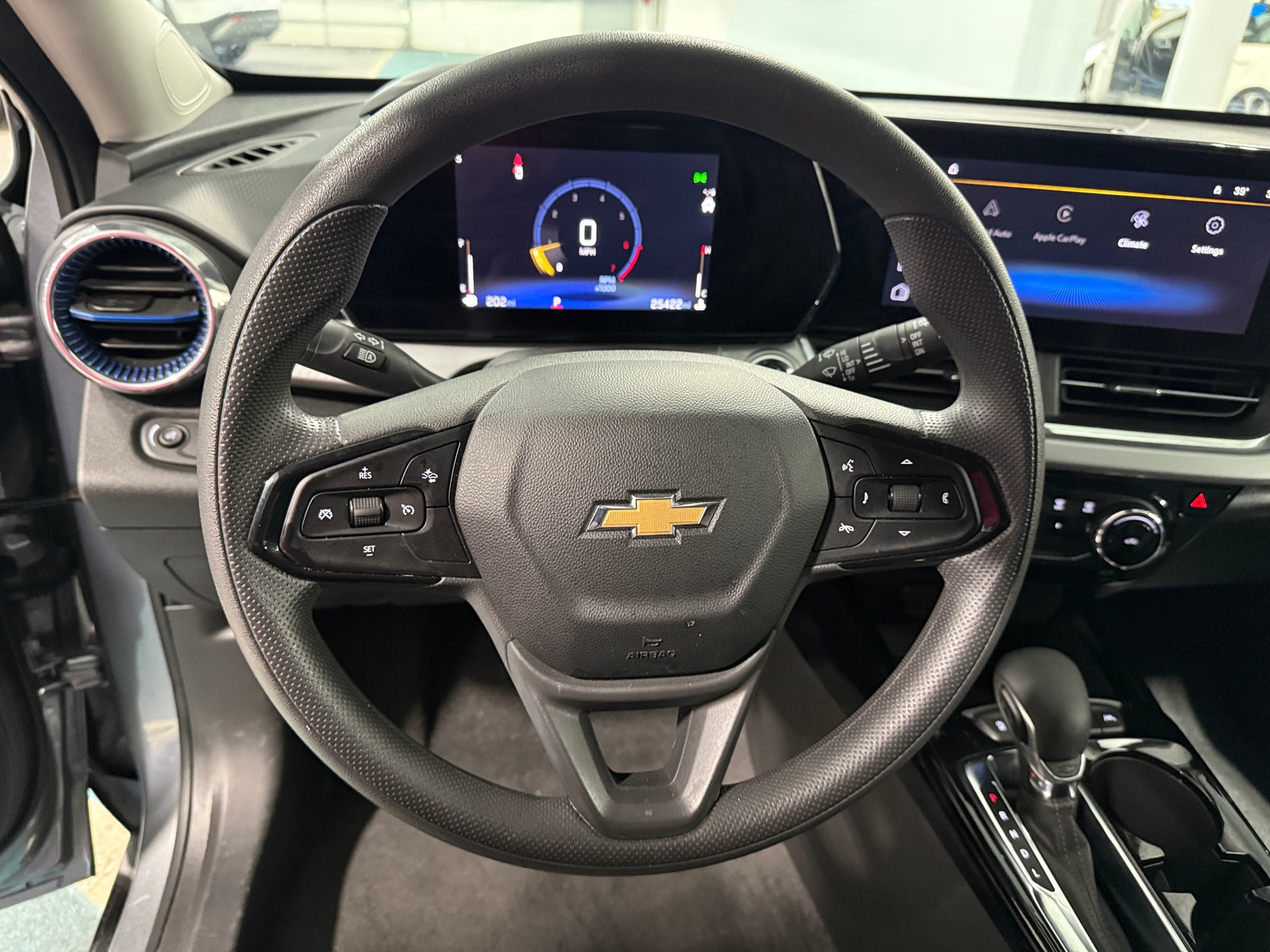 Thumbnail: 2025 Chevrolet Trax - 5