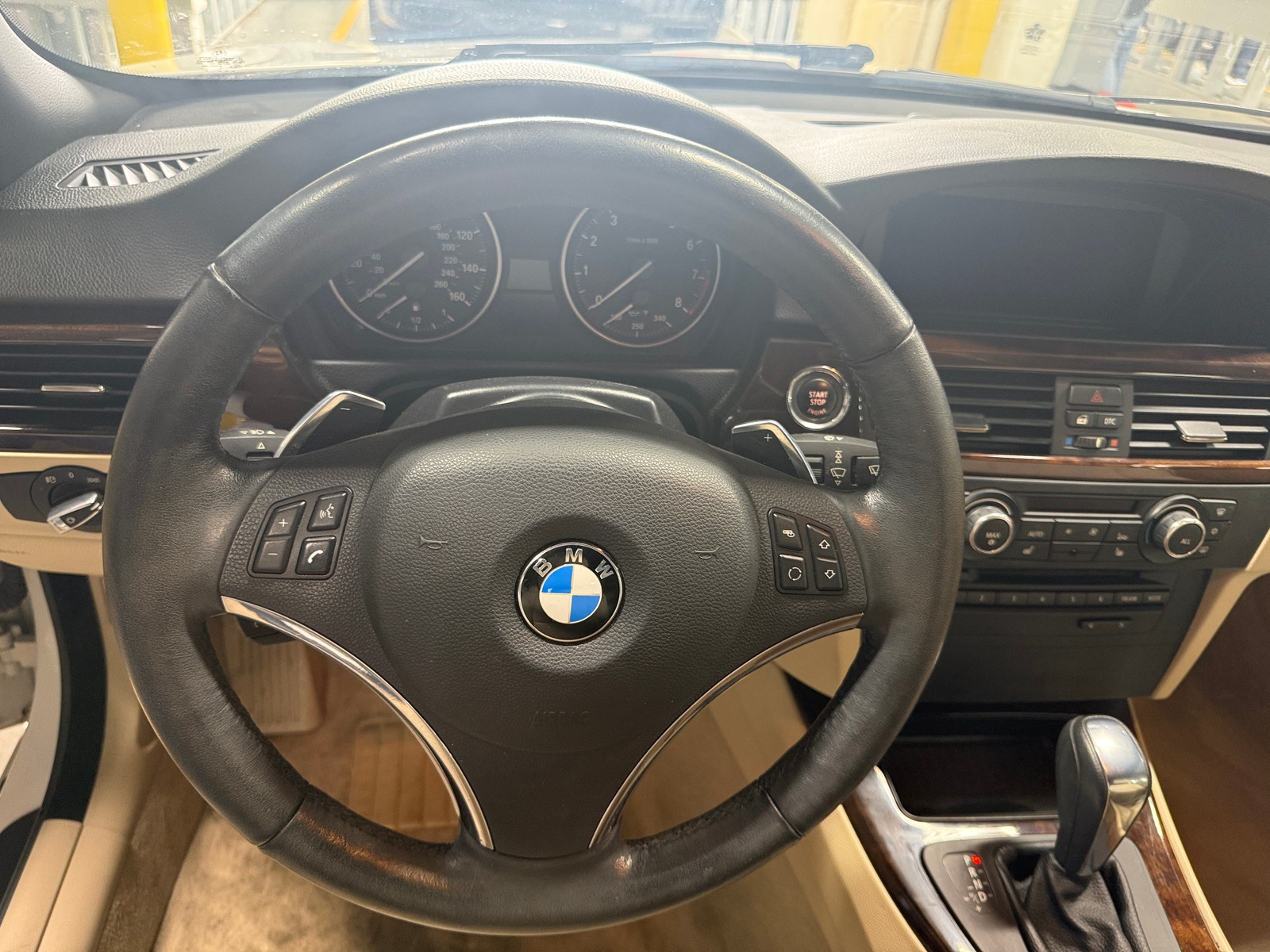 Thumbnail: 2011 BMW 3 Series - 4