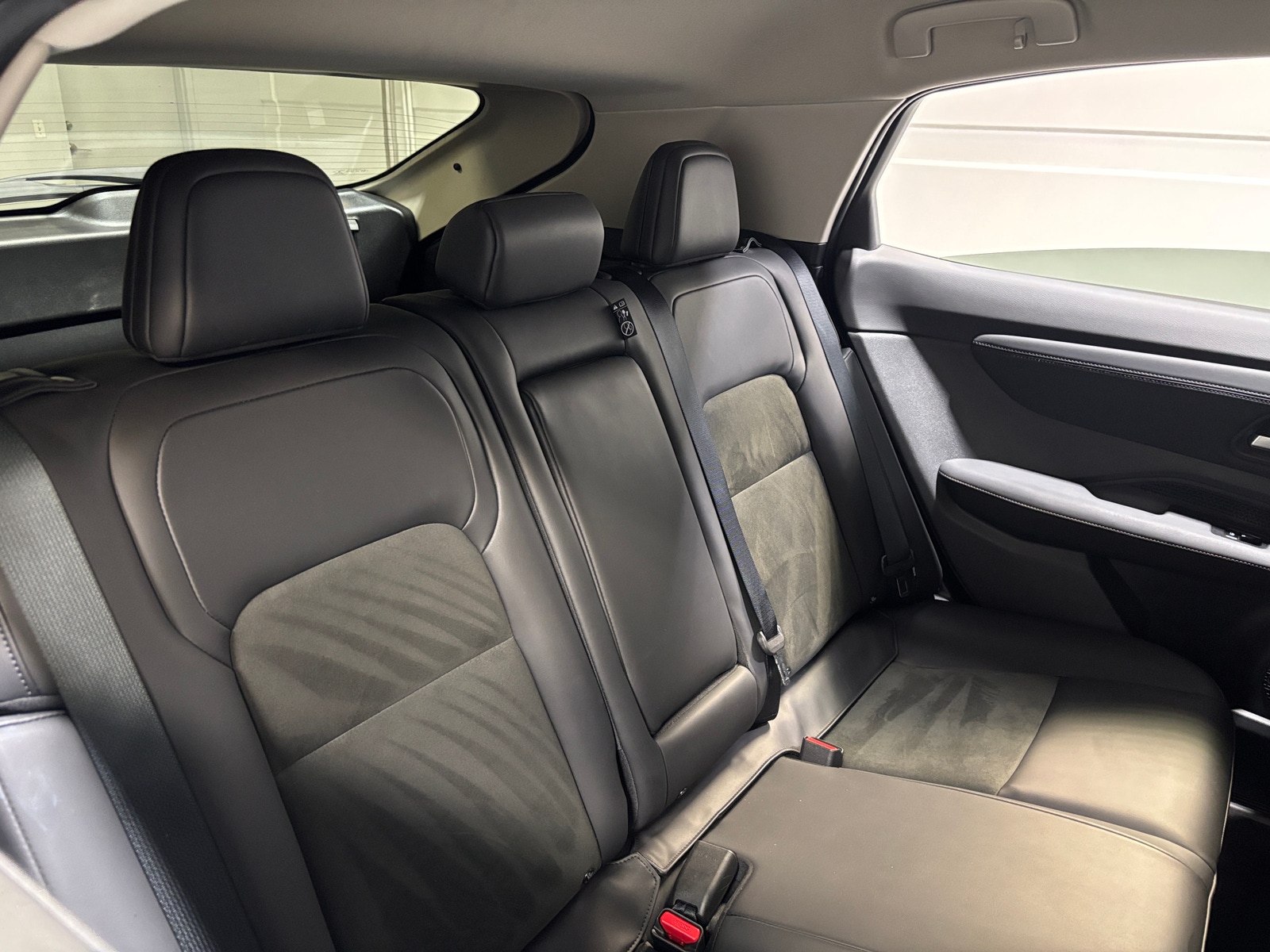 Thumbnail: 2025 Nissan Ariya - 5