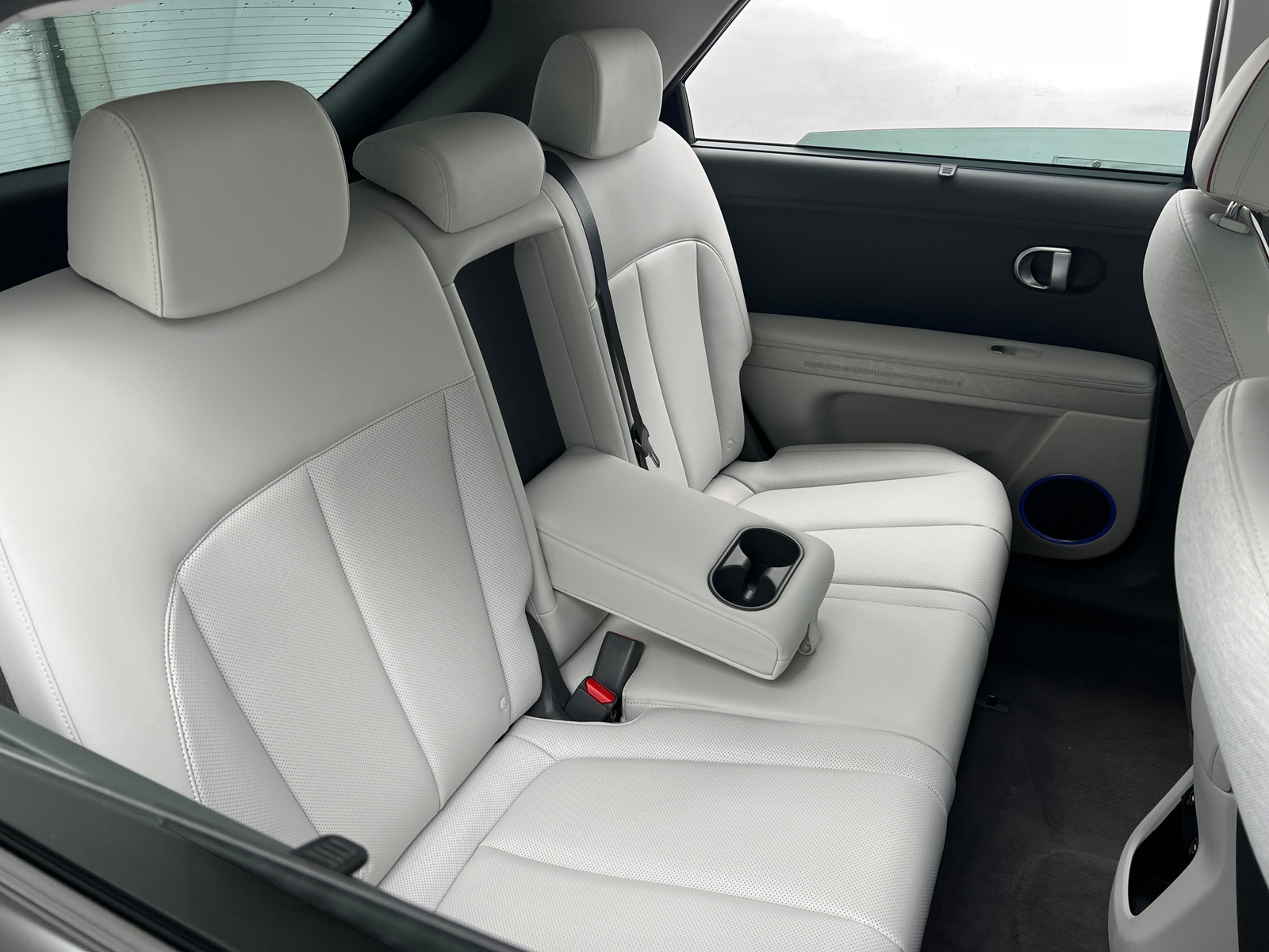 Thumbnail: 2022 Hyundai Ioniq 5 - 5