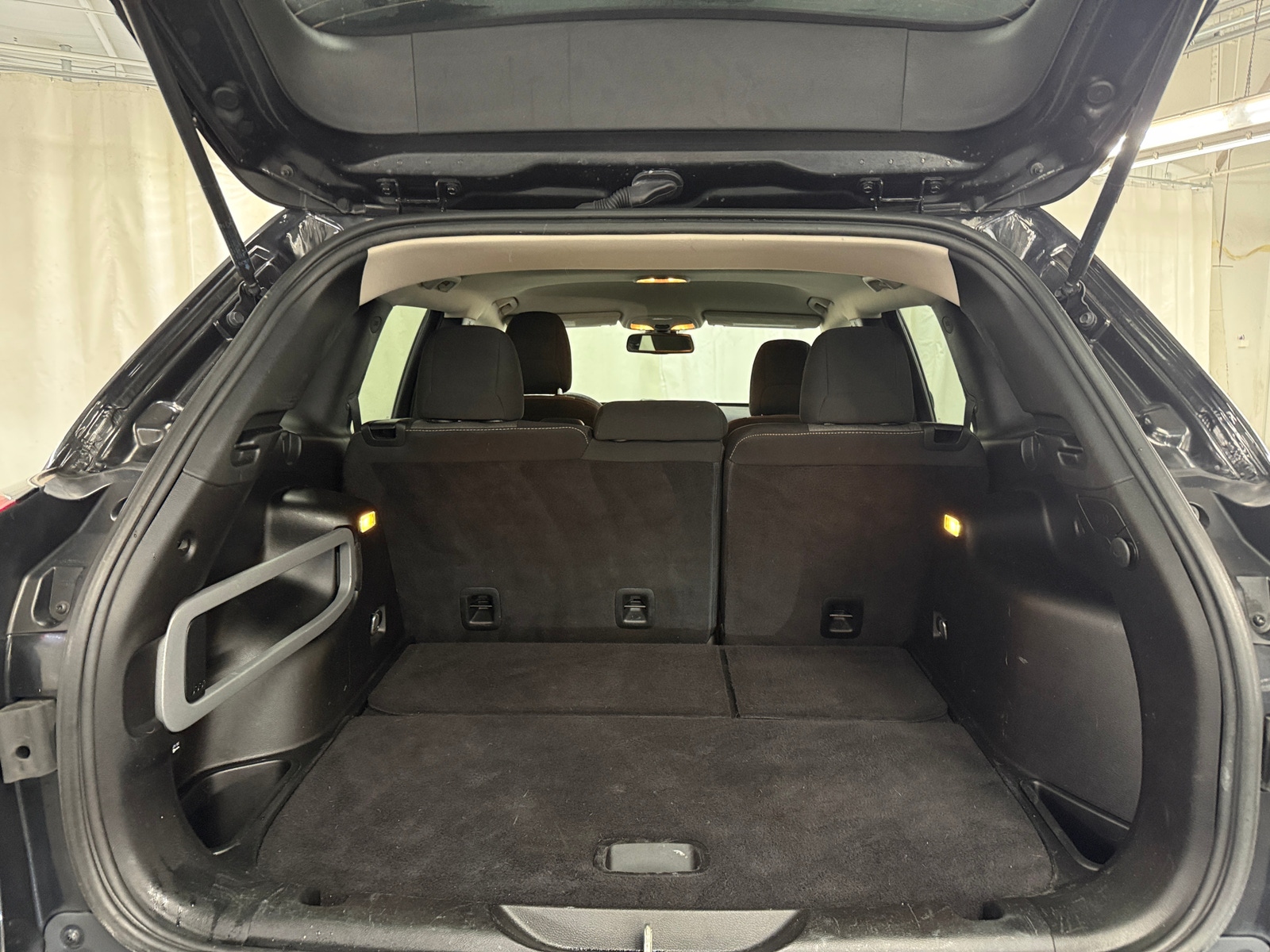 Thumbnail: 2016 Jeep Cherokee - 7