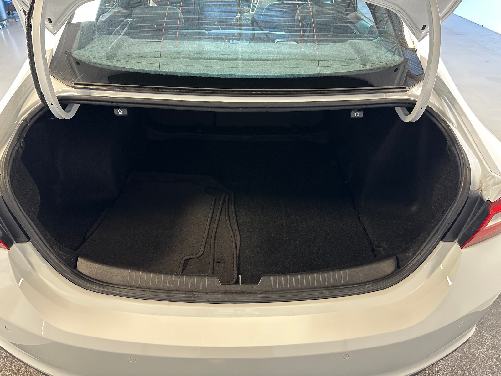 Thumbnail: 2023 Chevrolet Malibu - 7