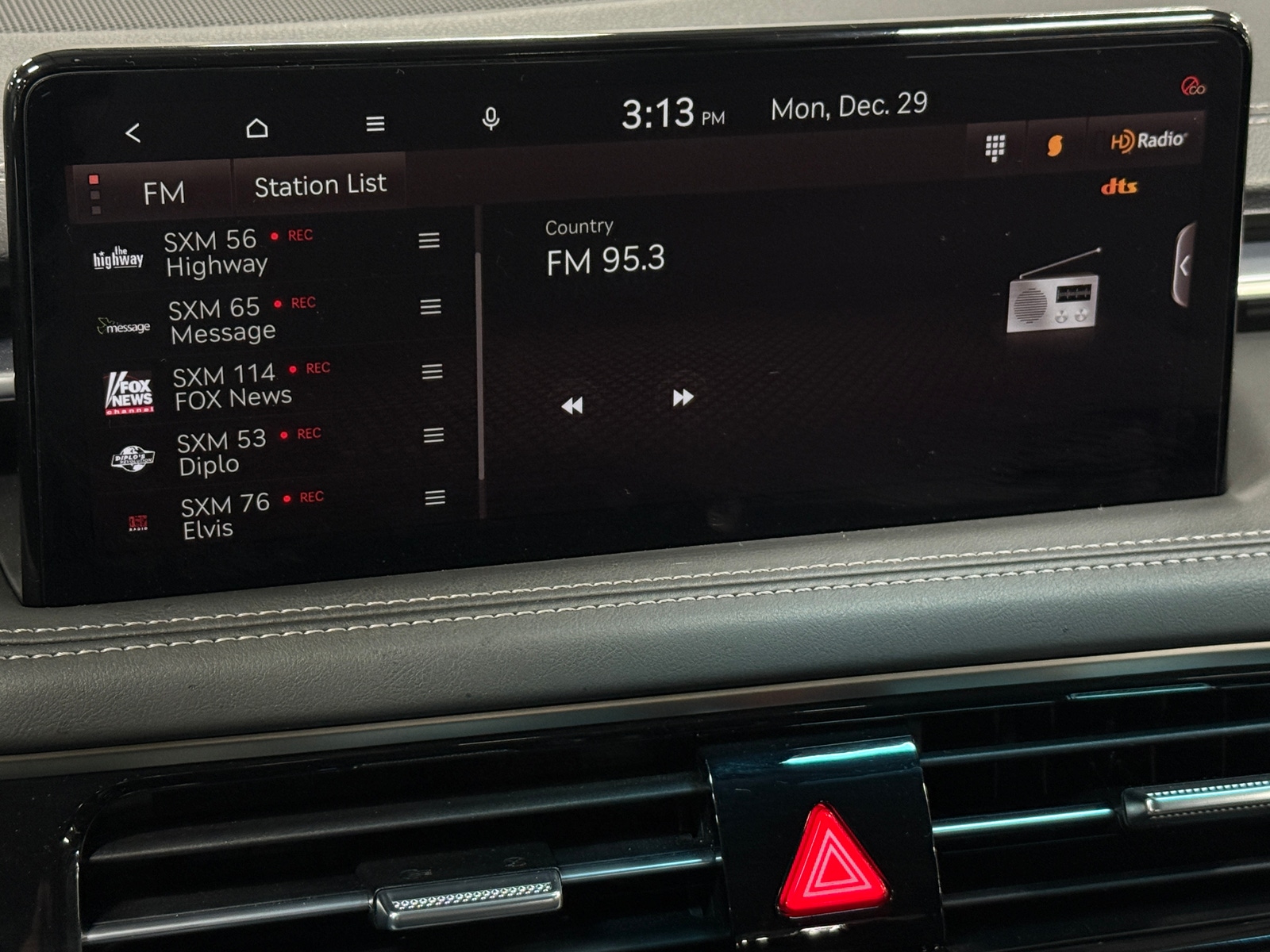 Thumbnail: 2025 Genesis G70 - 3