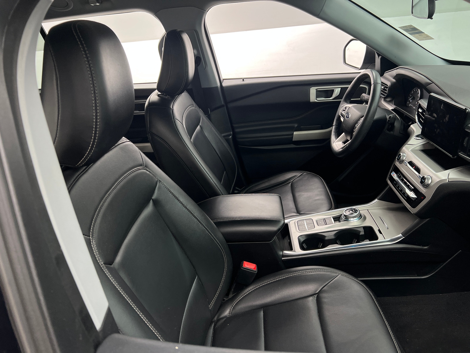 Thumbnail: 2022 Ford Explorer - 2