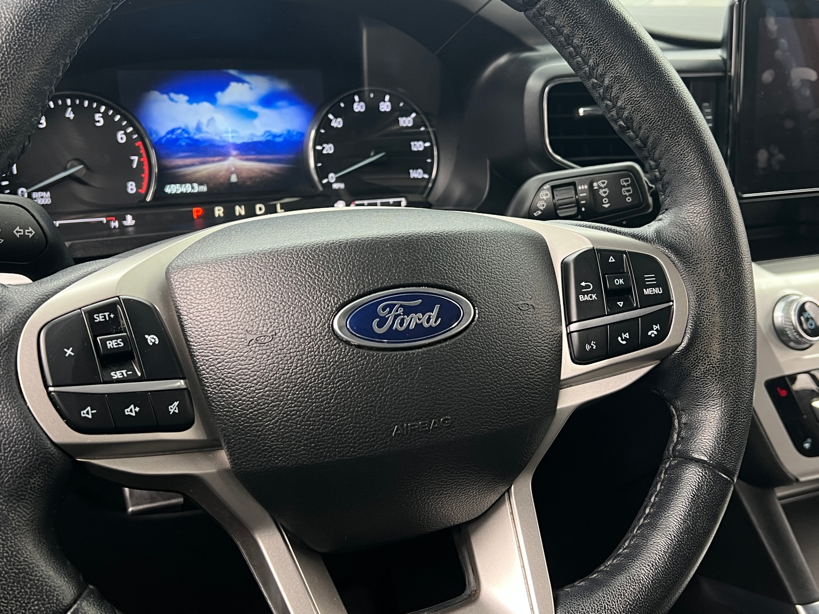 Thumbnail: 2022 Ford Explorer - 5