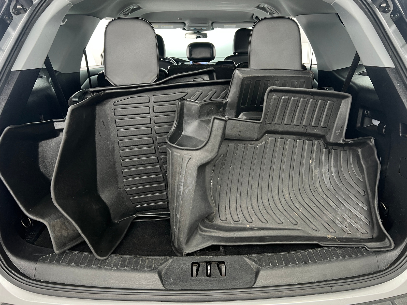 Thumbnail: 2022 Ford Explorer - 7