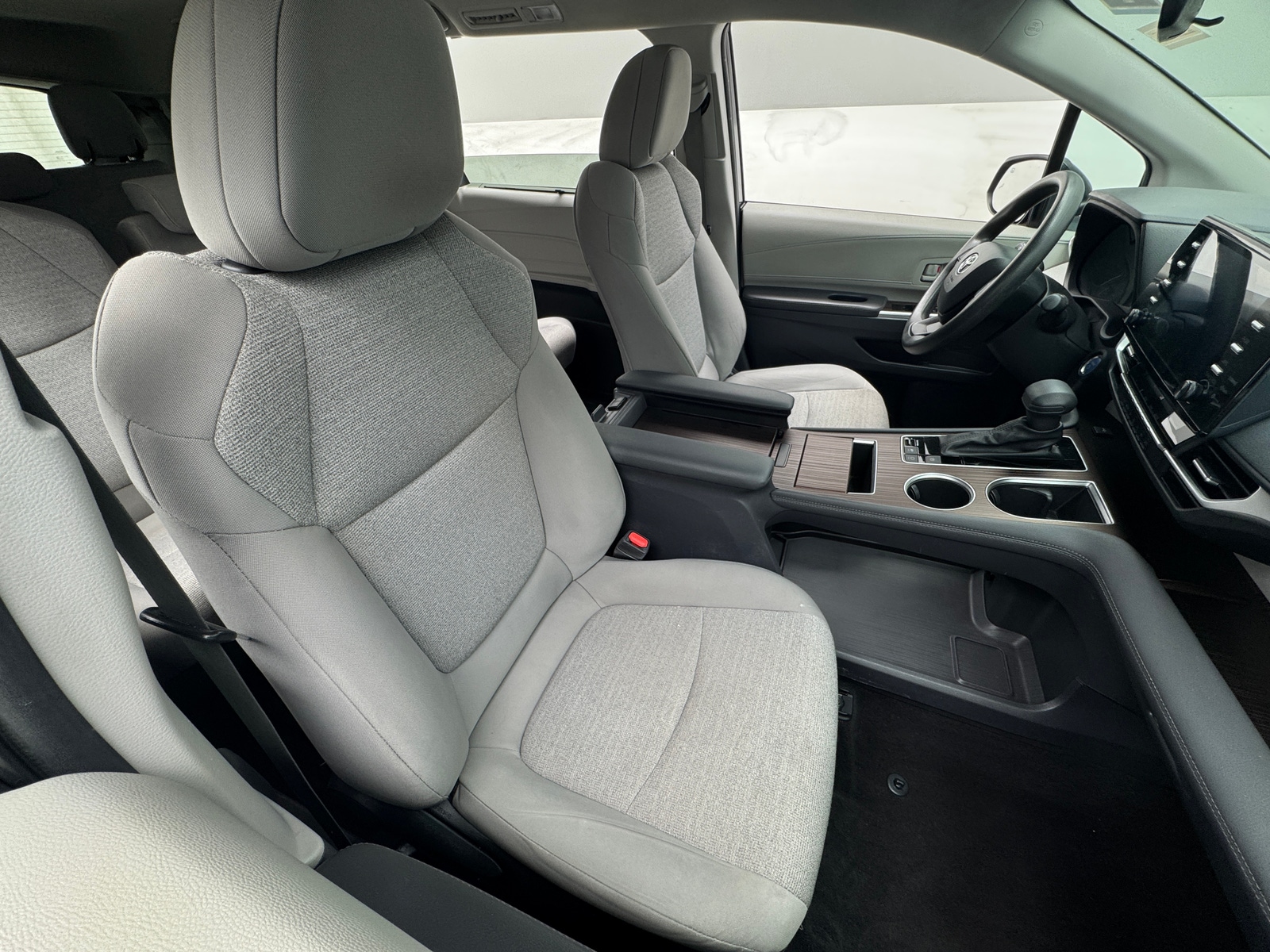 Thumbnail: 2024 Toyota Sienna - 2