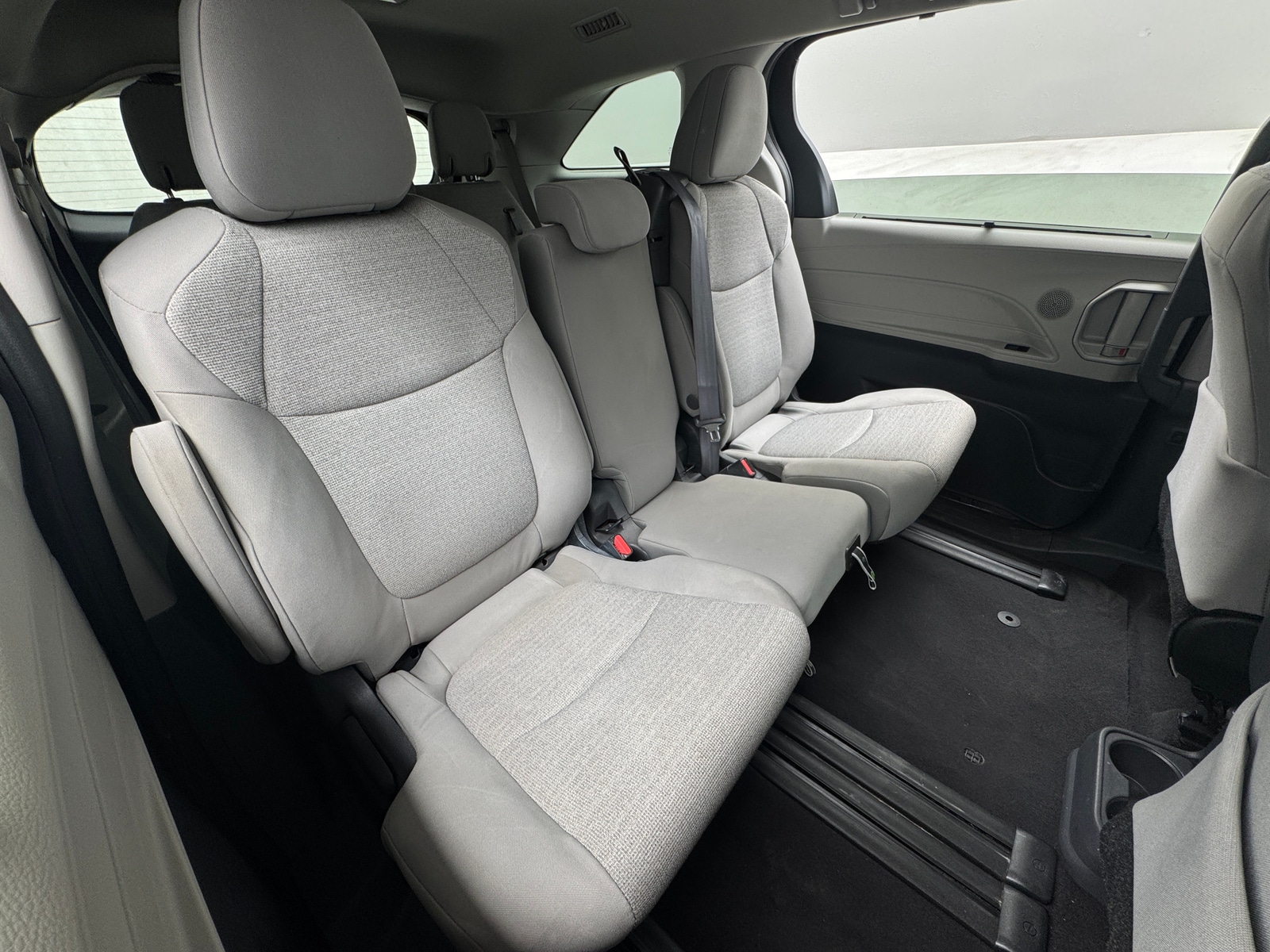 Thumbnail: 2024 Toyota Sienna - 6