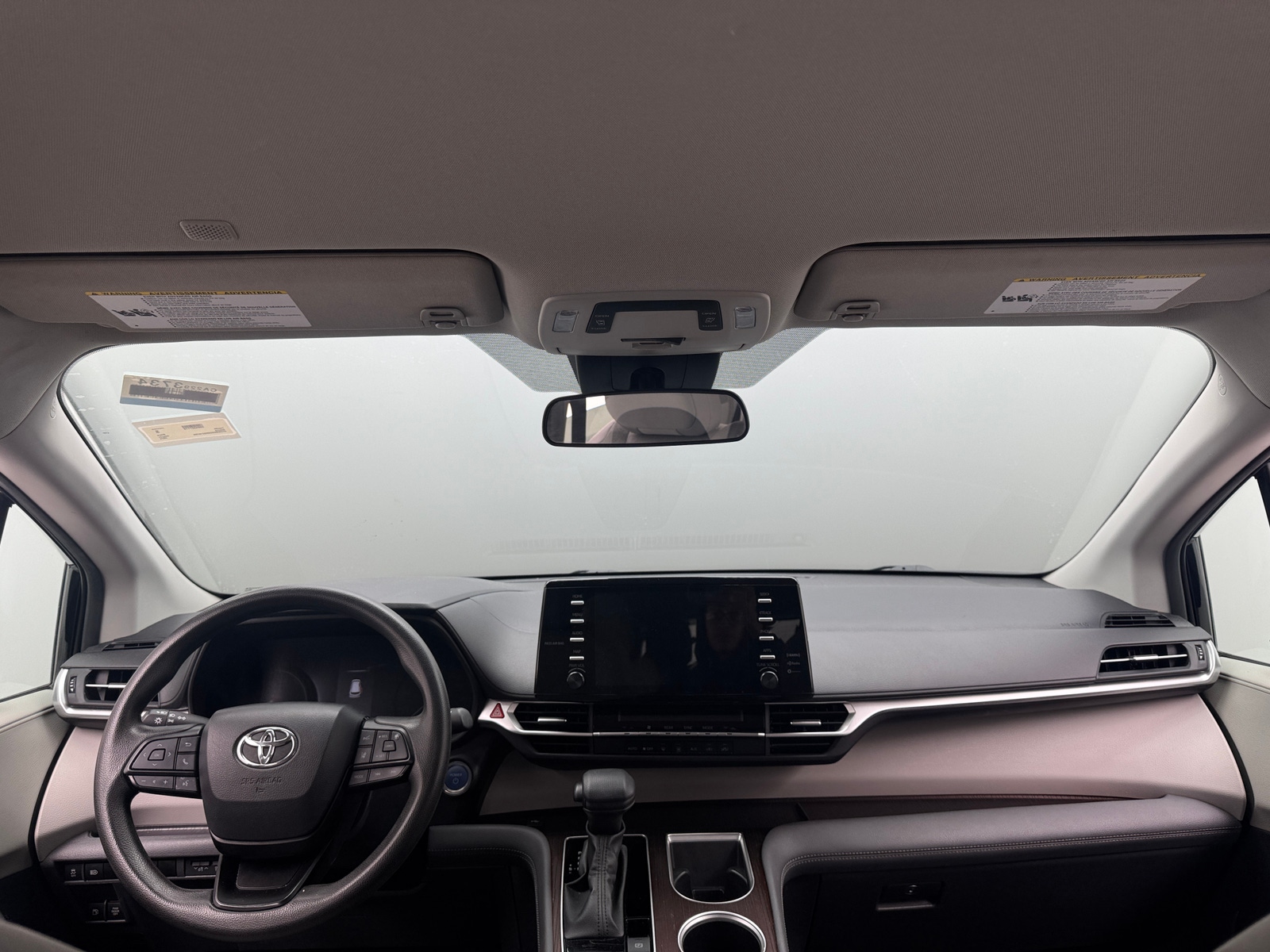 Thumbnail: 2024 Toyota Sienna - 3