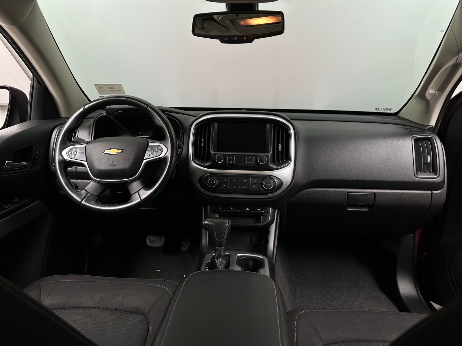 Thumbnail: 2021 Chevrolet Colorado - 3