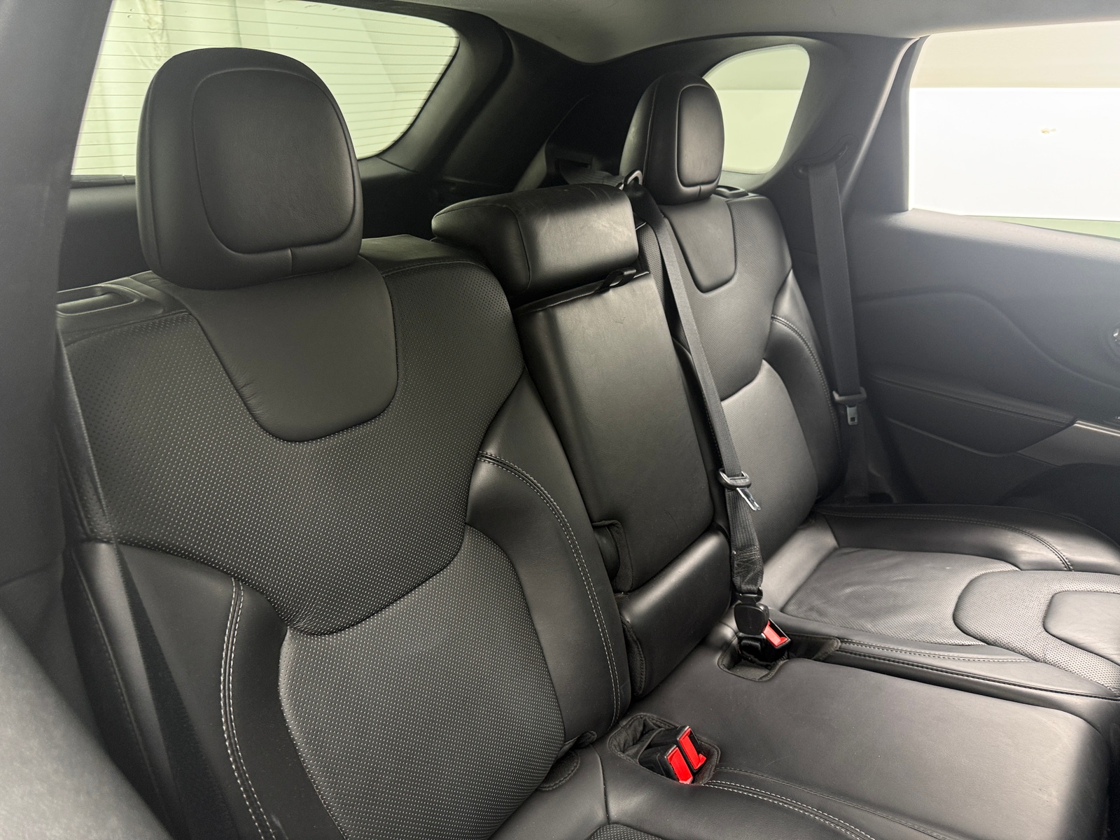 Thumbnail: 2019 Jeep Cherokee - 5