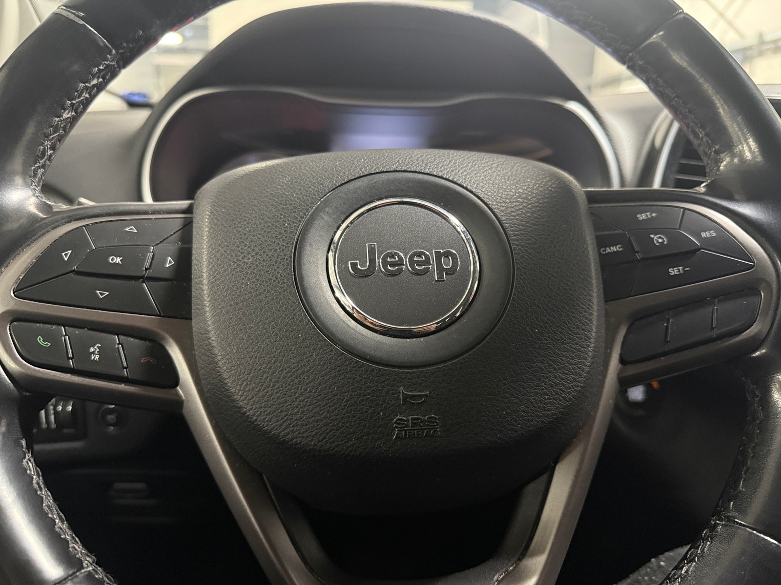 Thumbnail: 2019 Jeep Cherokee - 4