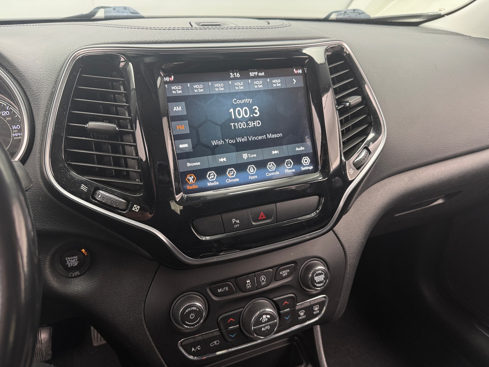 Thumbnail: 2019 Jeep Cherokee - 3