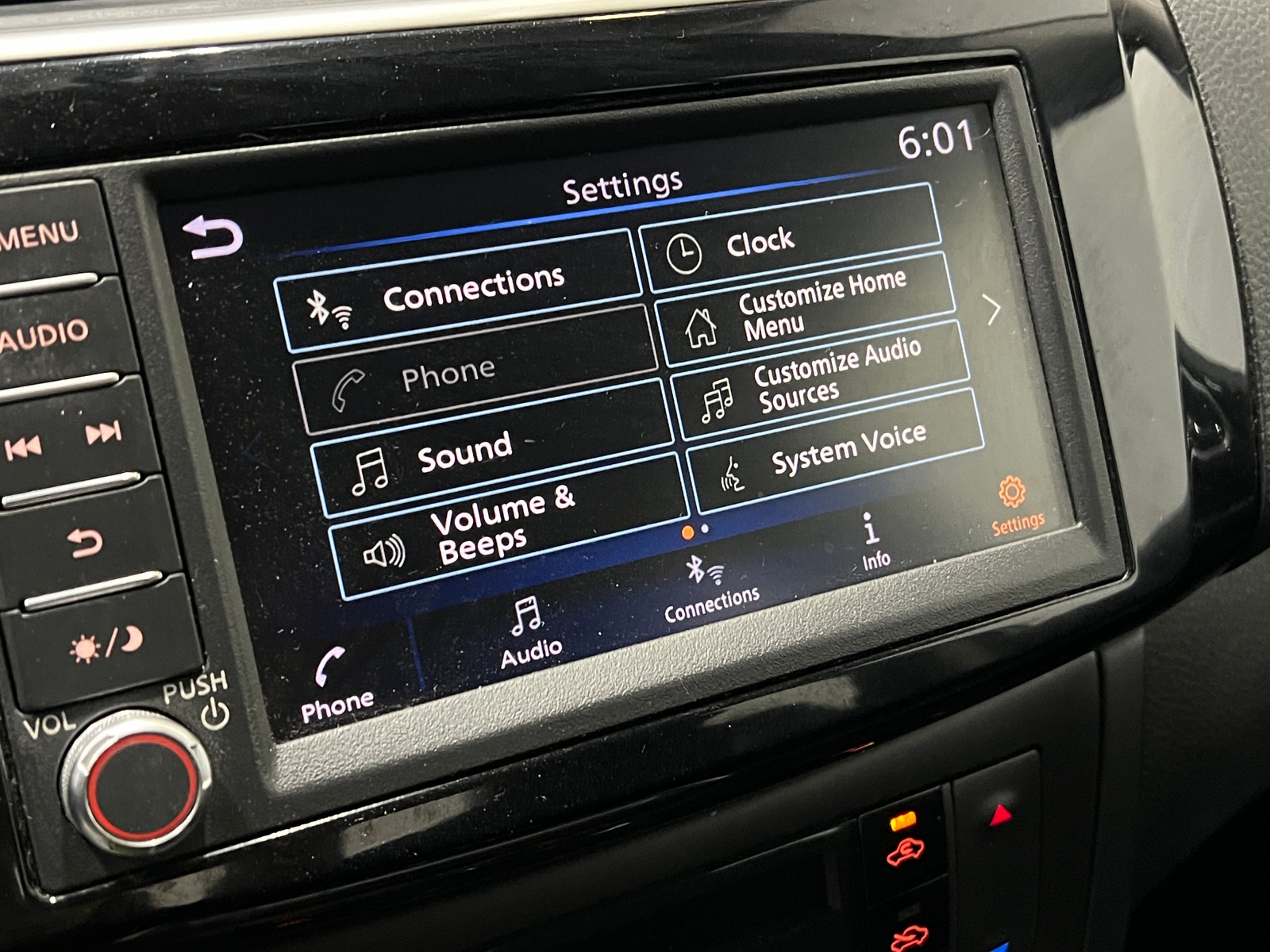 Thumbnail: 2019 Nissan Sentra - 4