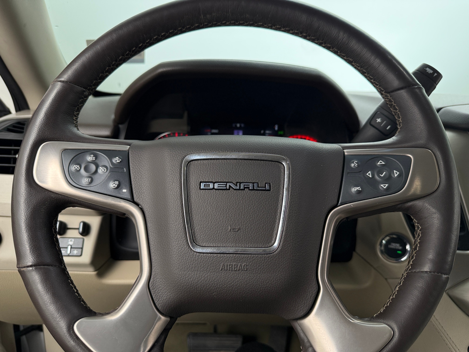 Thumbnail: 2016 GMC Yukon - 4