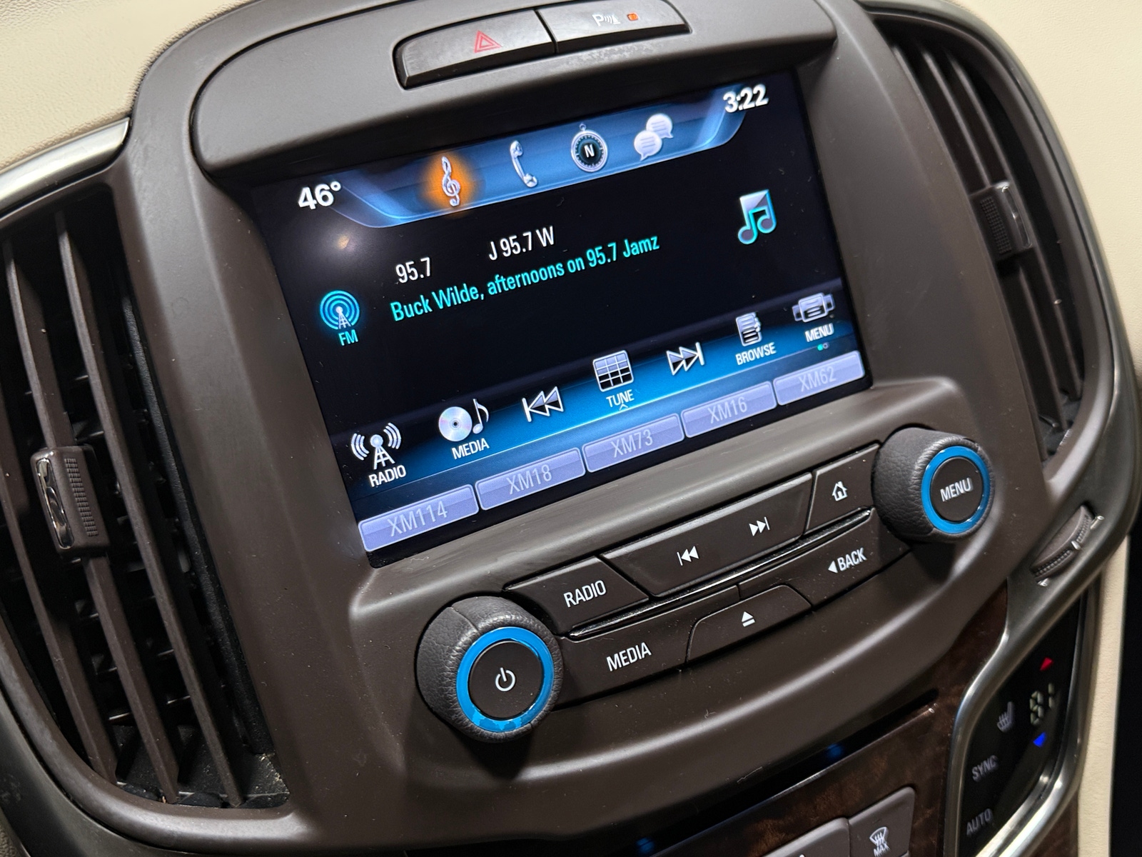 Thumbnail: 2016 Buick LaCrosse - 3