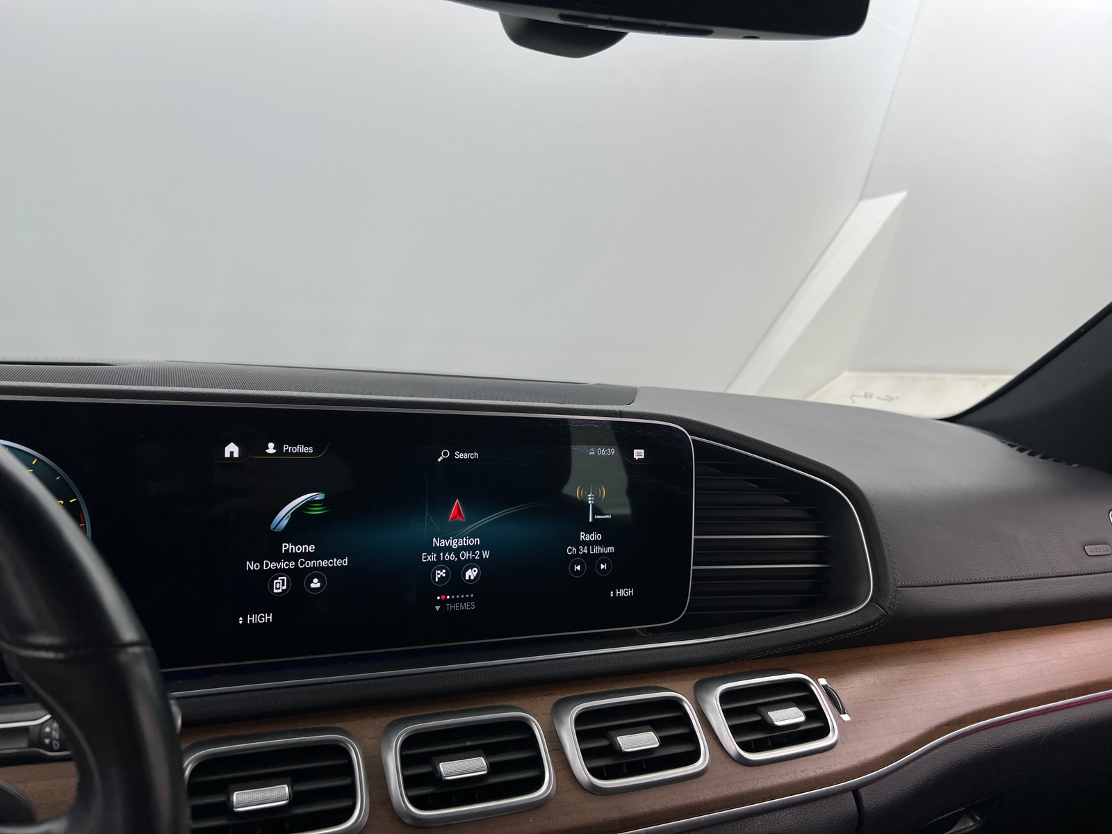 Thumbnail: 2022 Mercedes-Benz GLS - 3