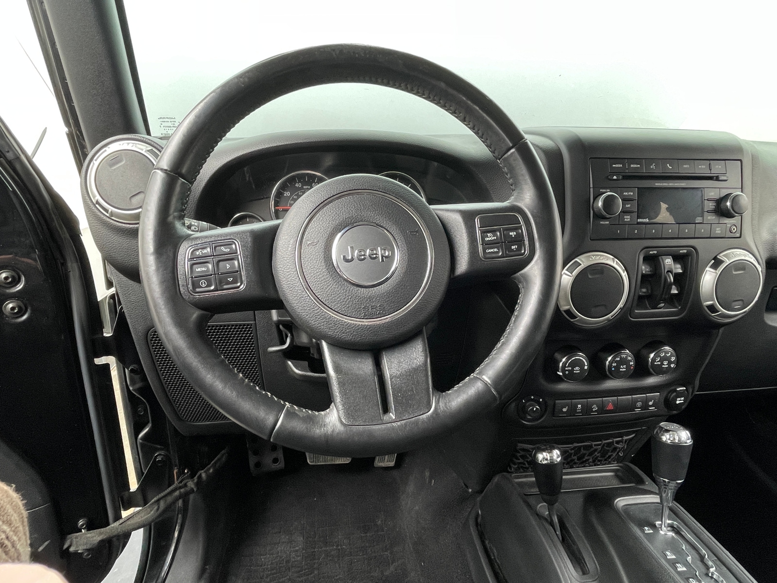 Thumbnail: 2017 Jeep Wrangler - 5