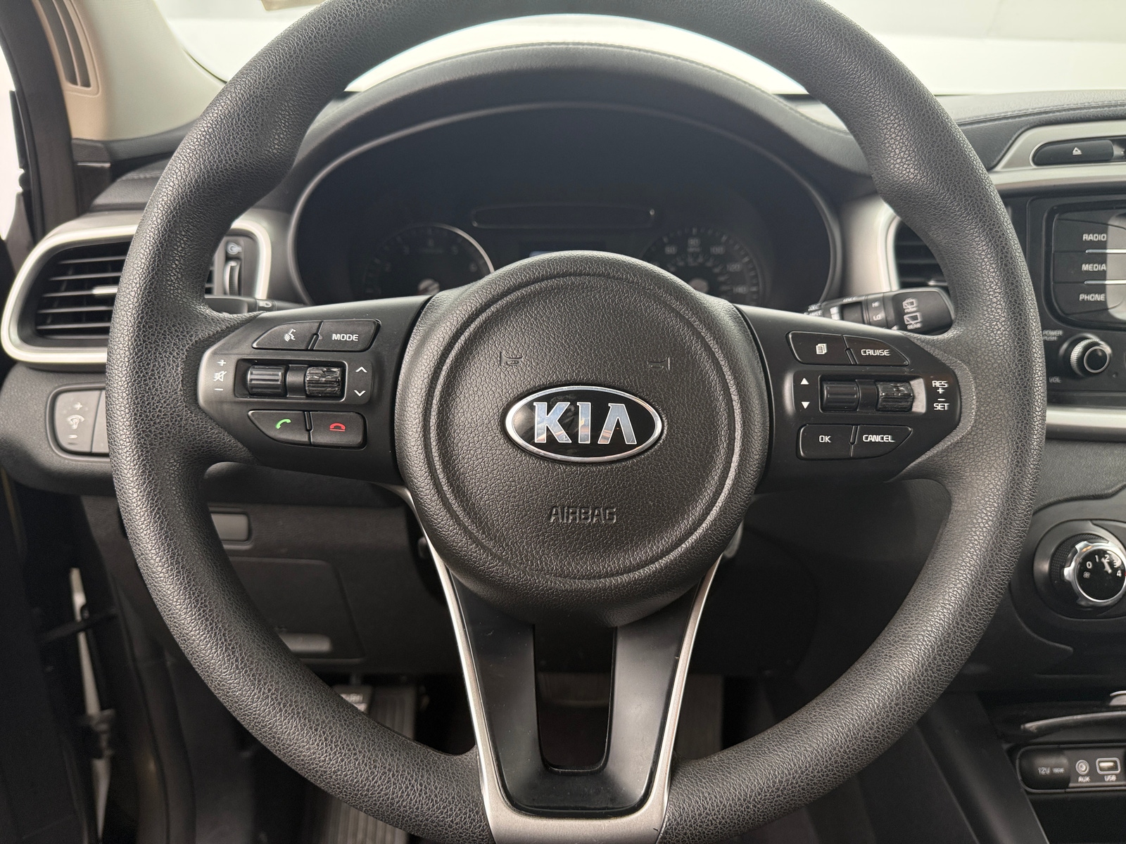 Thumbnail: 2018 Kia Sorento - 5