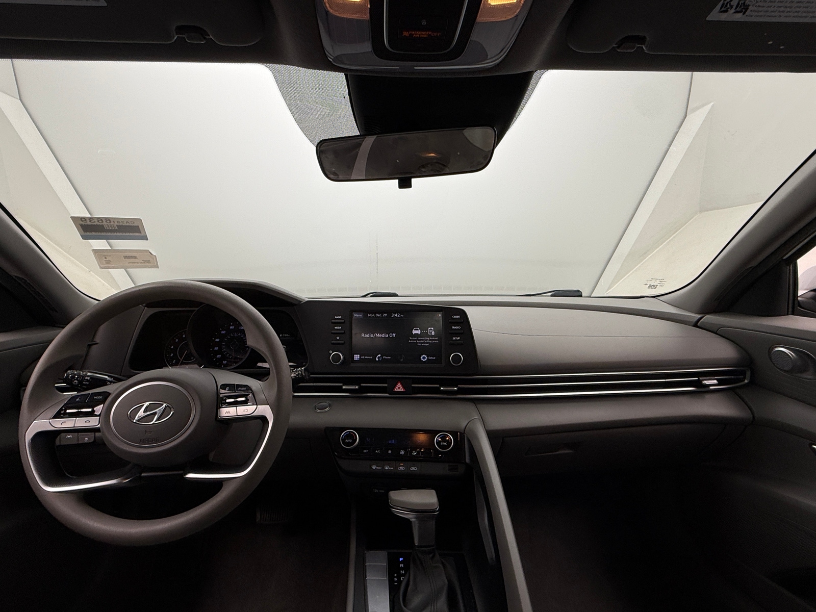 Thumbnail: 2022 Hyundai Elantra - 3