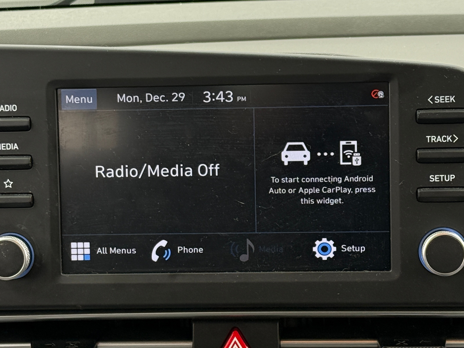 Thumbnail: 2022 Hyundai Elantra - 4