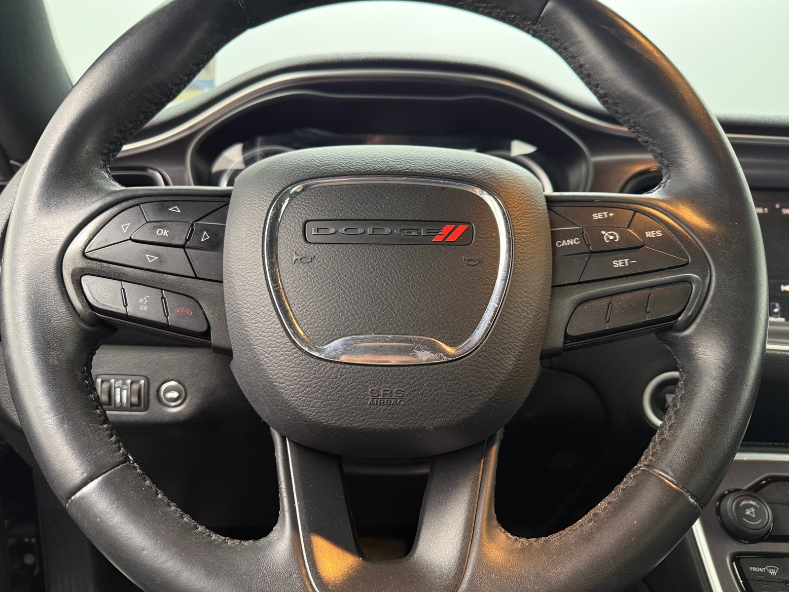 Thumbnail: 2016 Dodge Challenger - 4