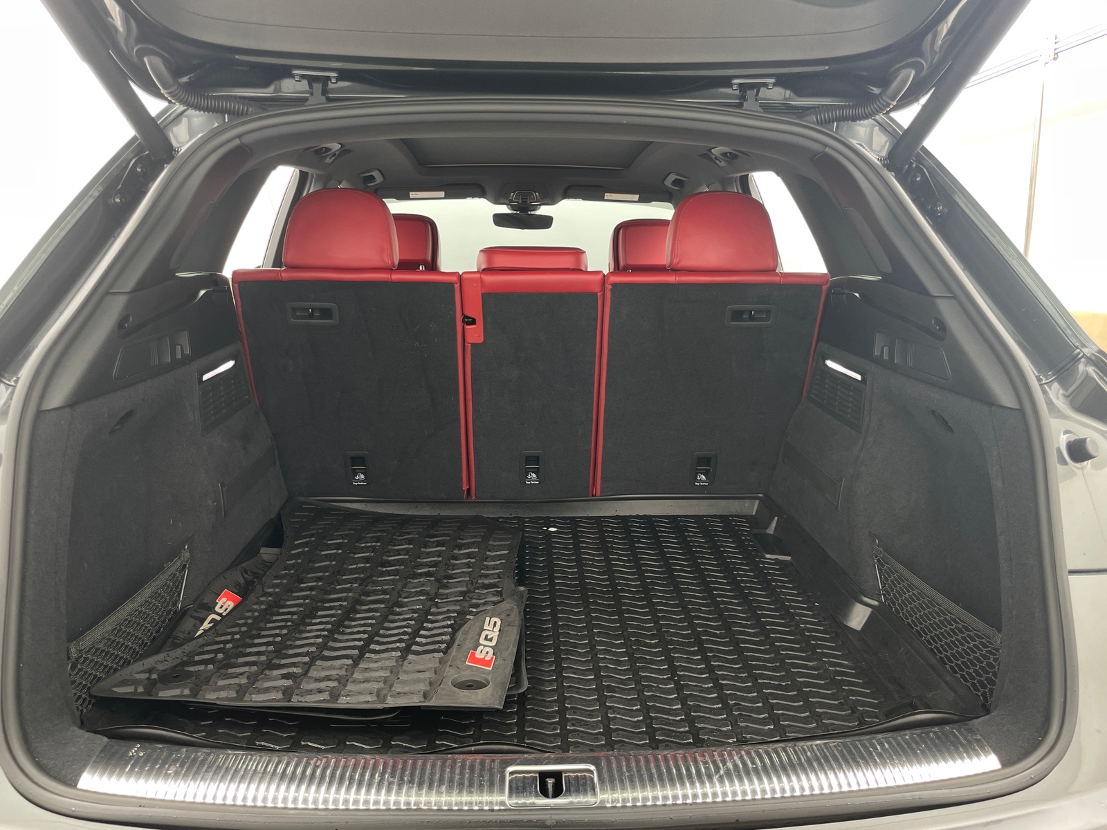 Thumbnail: 2018 Audi SQ5 - 6