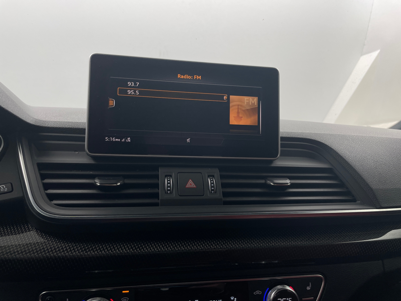 Thumbnail: 2018 Audi SQ5 - 3