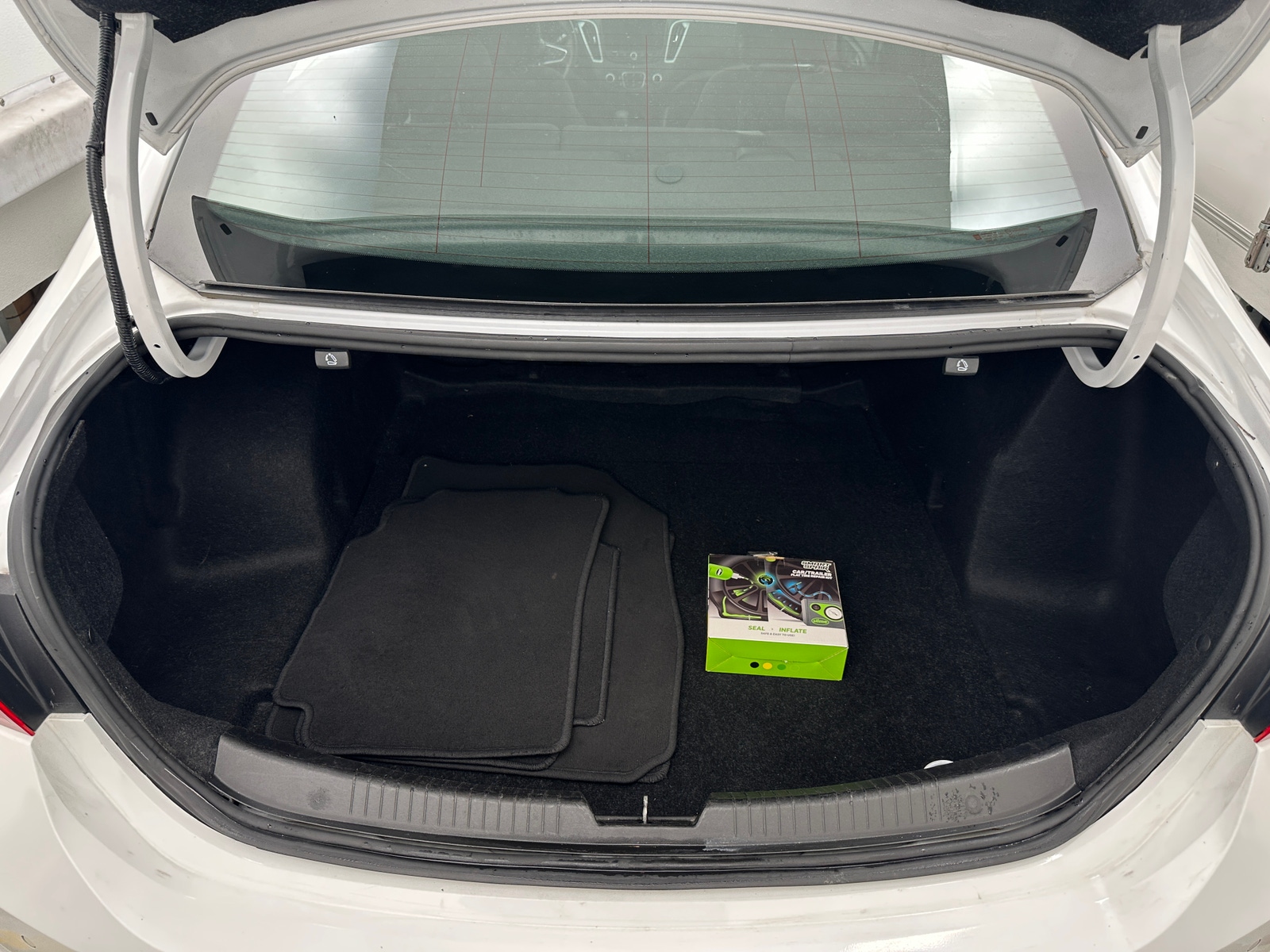 Thumbnail: 2024 Chevrolet Malibu - 7