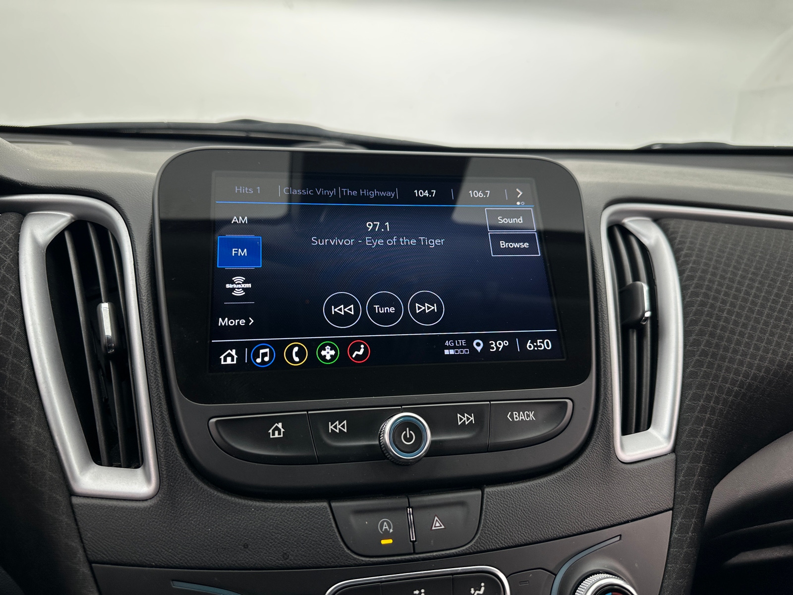 Thumbnail: 2024 Chevrolet Malibu - 4