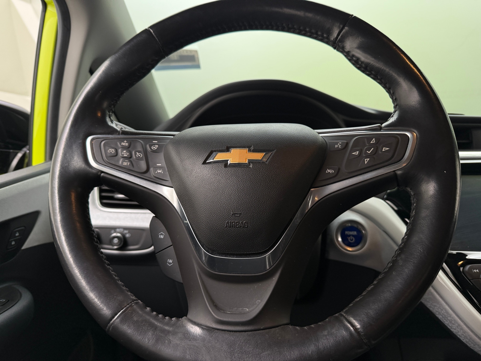 Thumbnail: 2019 Chevrolet Bolt EV - 4