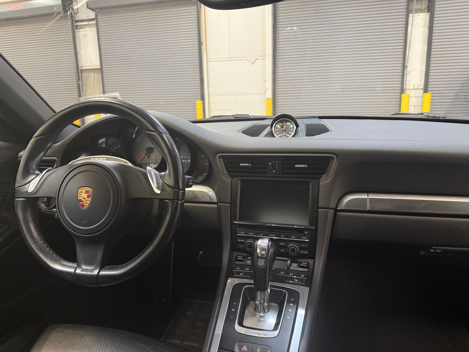 Thumbnail: 2016 Porsche 911 - 2