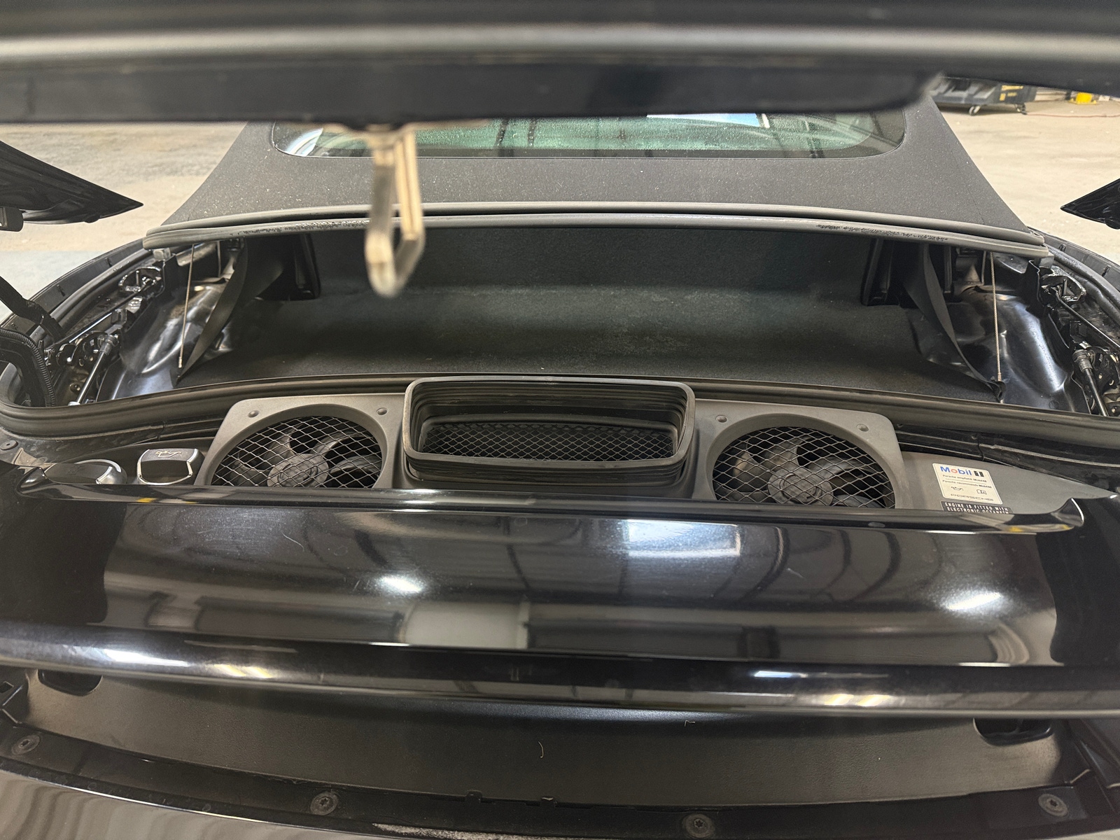 Thumbnail: 2016 Porsche 911 - 6