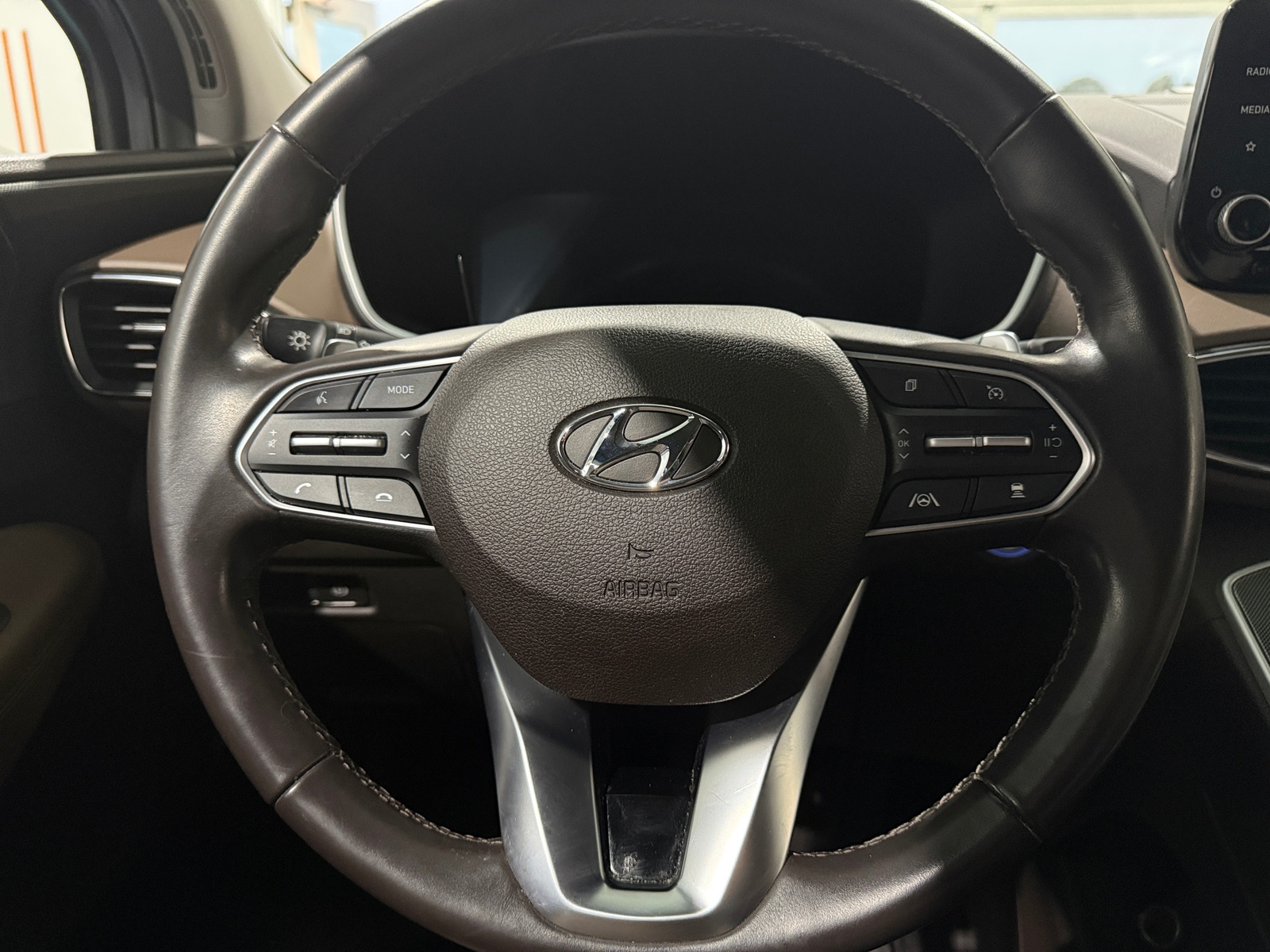 Thumbnail: 2022 Hyundai Santa Fe - 5