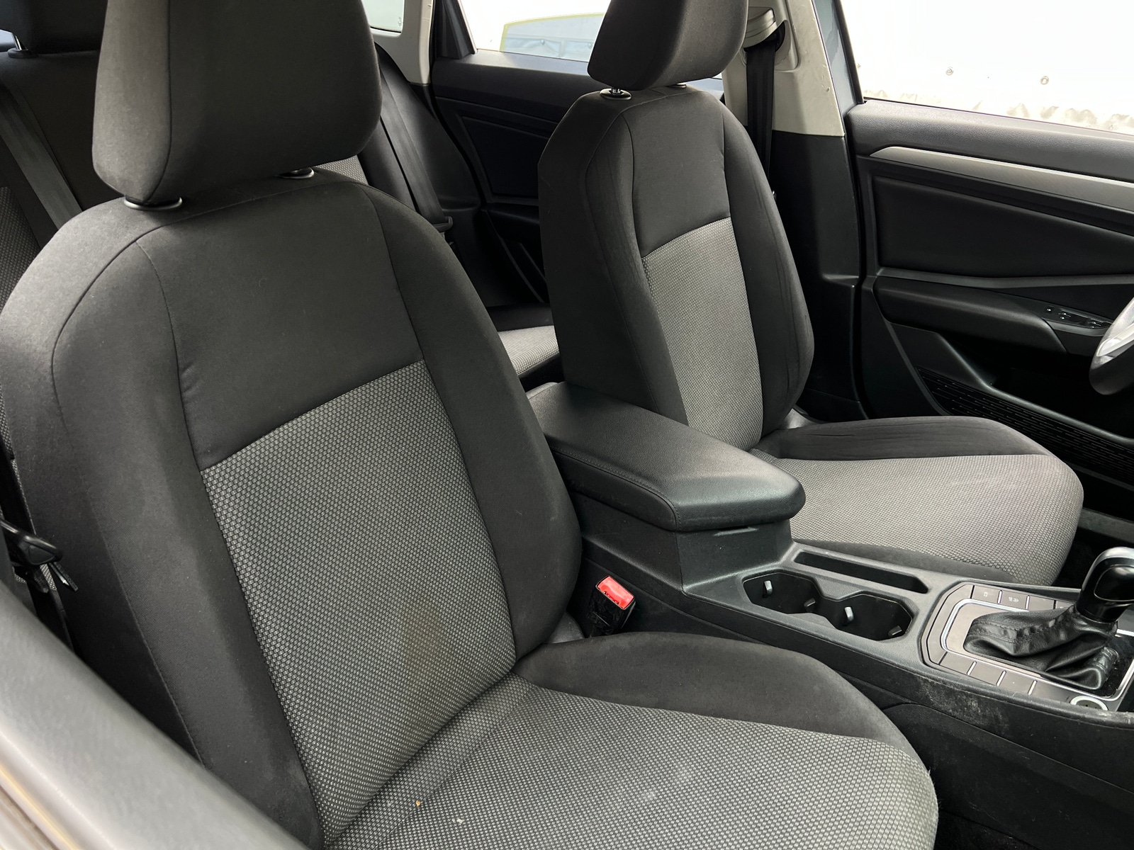 Thumbnail: 2019 Volkswagen Jetta - 2