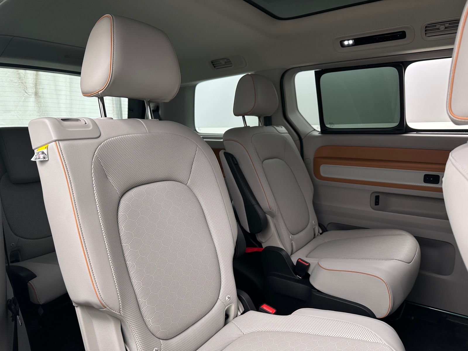 Thumbnail: 2025 Volkswagen ID.Buzz - 5