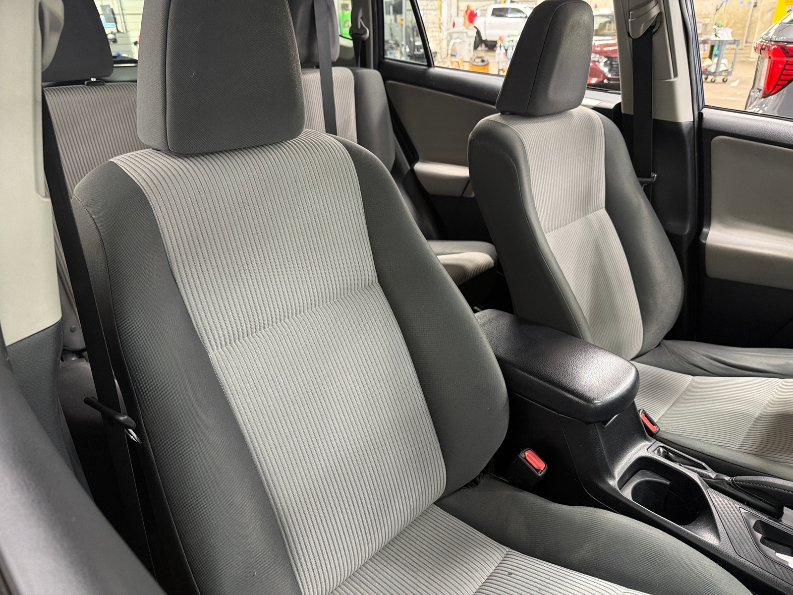 Thumbnail: 2014 Toyota RAV4 - 2