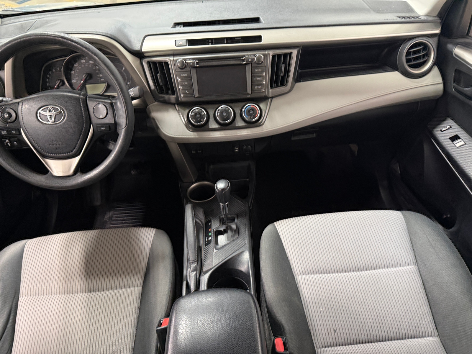 Thumbnail: 2014 Toyota RAV4 - 3