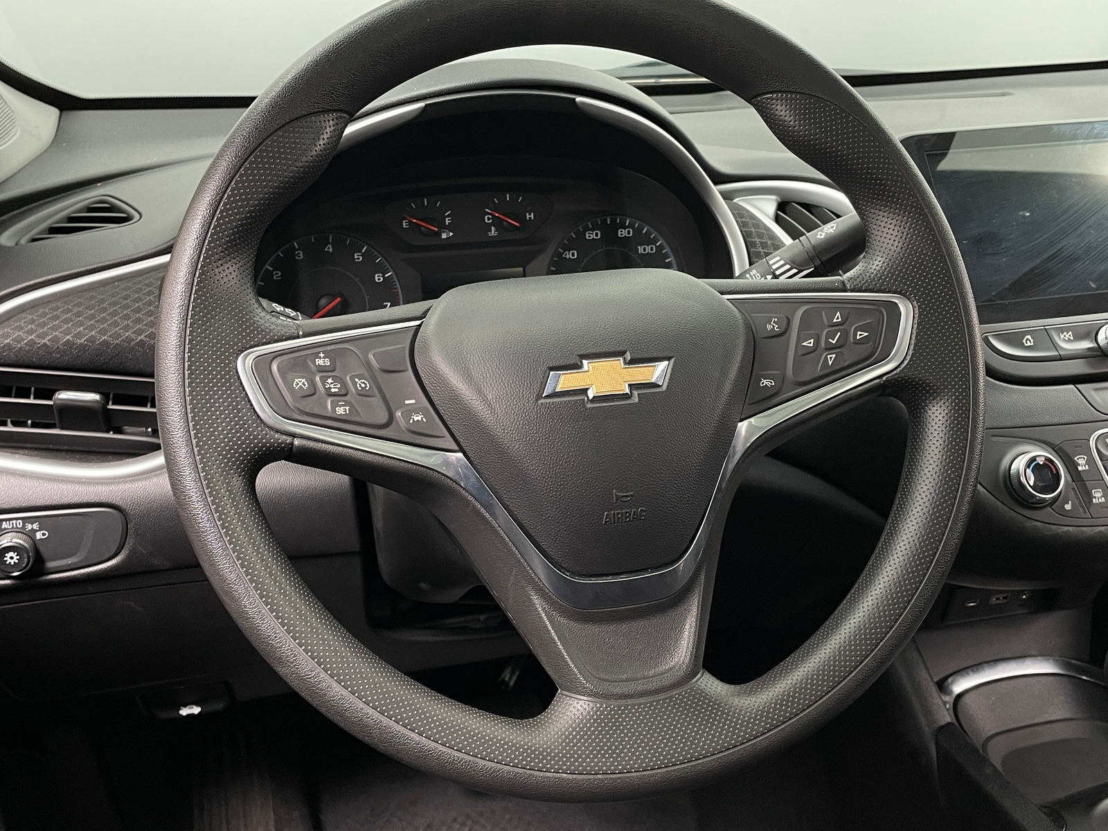 Thumbnail: 2024 Chevrolet Malibu - 5