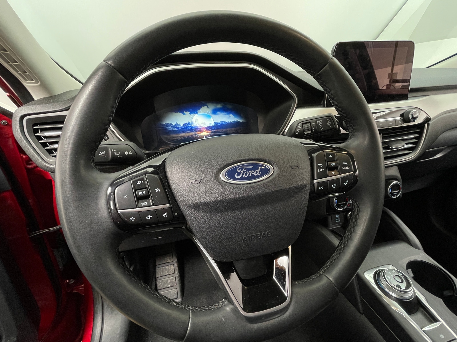 Thumbnail: 2021 Ford Escape - 4