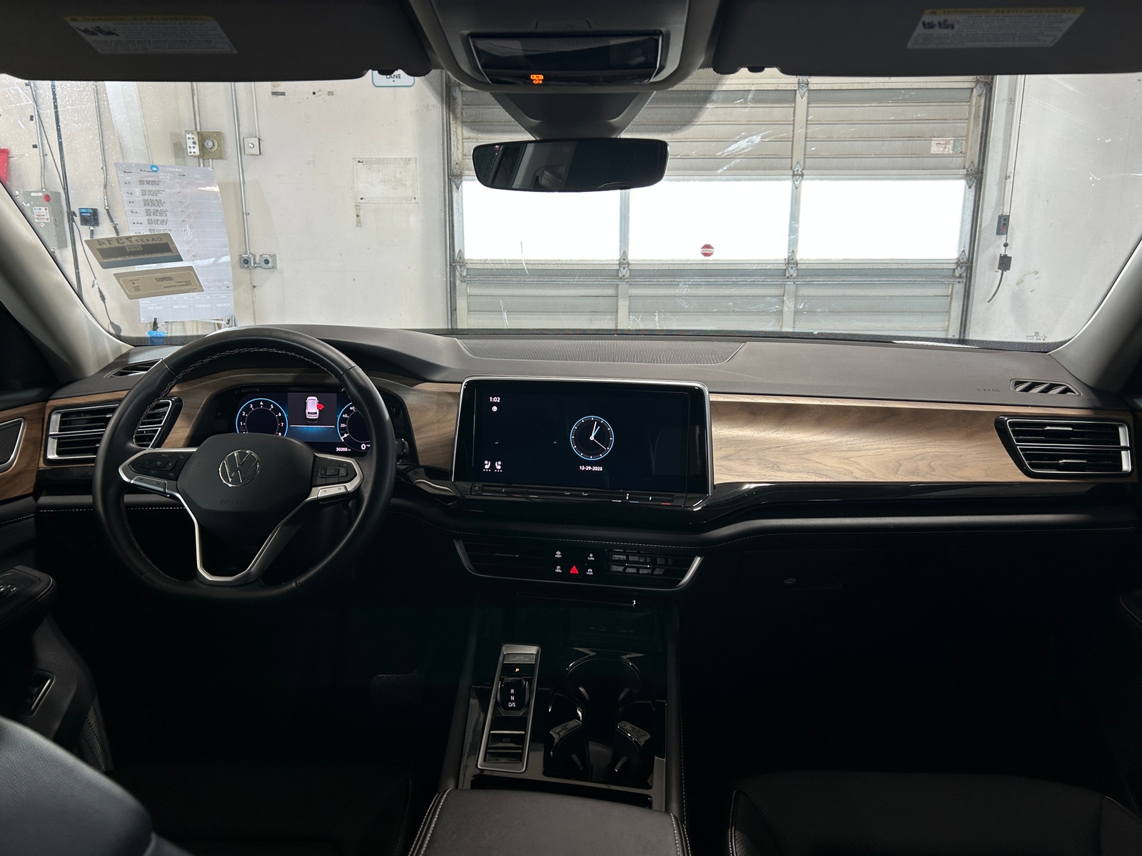 Thumbnail: 2025 Volkswagen Atlas - 2