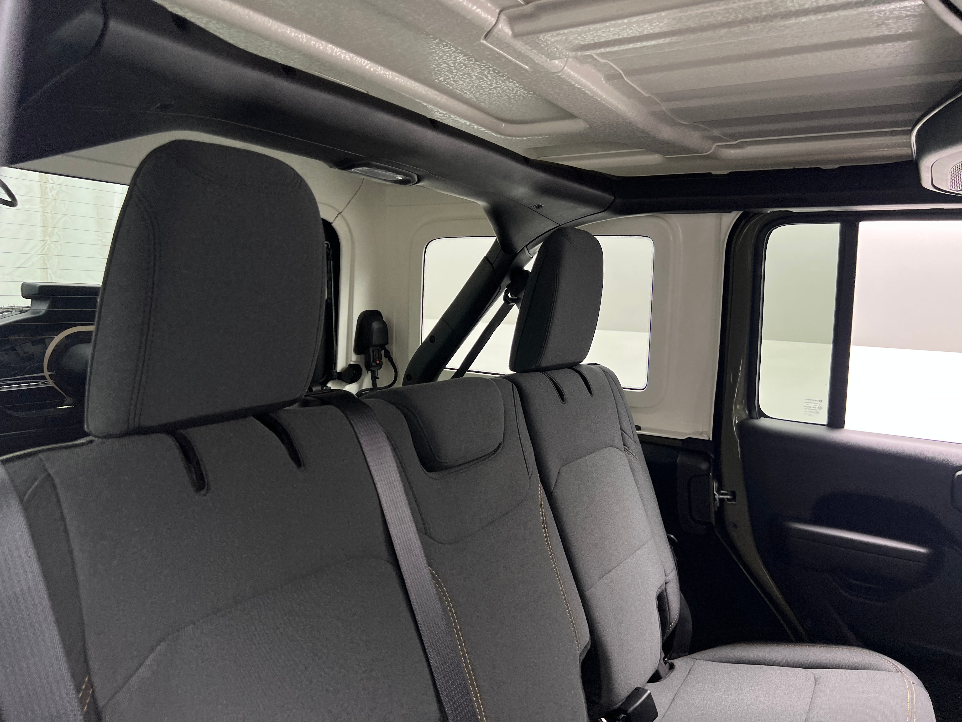 2026 Jeep Wrangler 4-Door Willys - Photo 2